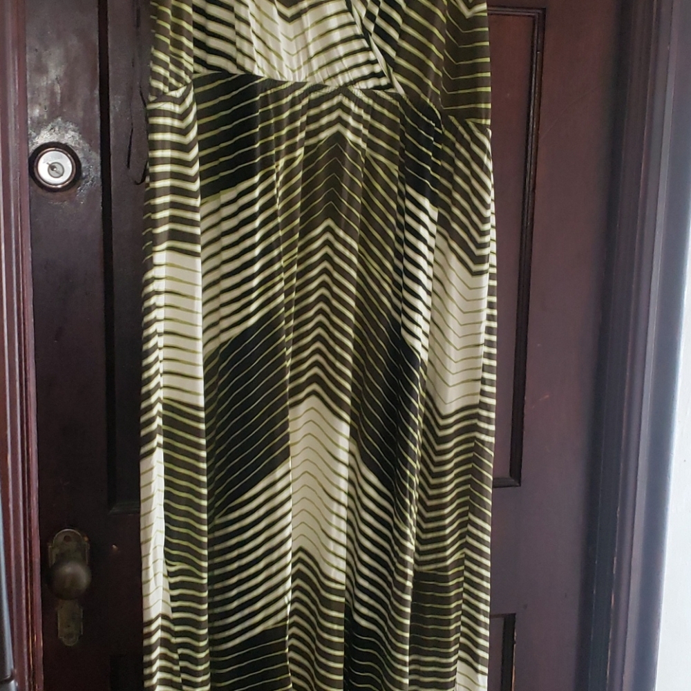 Maxi Dress - Picture 2 of 3